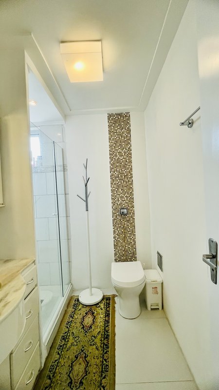 R$ 950.000 - EXCLUSIVIDADE - ESPETACULAR APARTAMENTO - REFORMADO - 108M2 - 3 DORM - VISTA Rua Garibaldi Porto Alegre - 