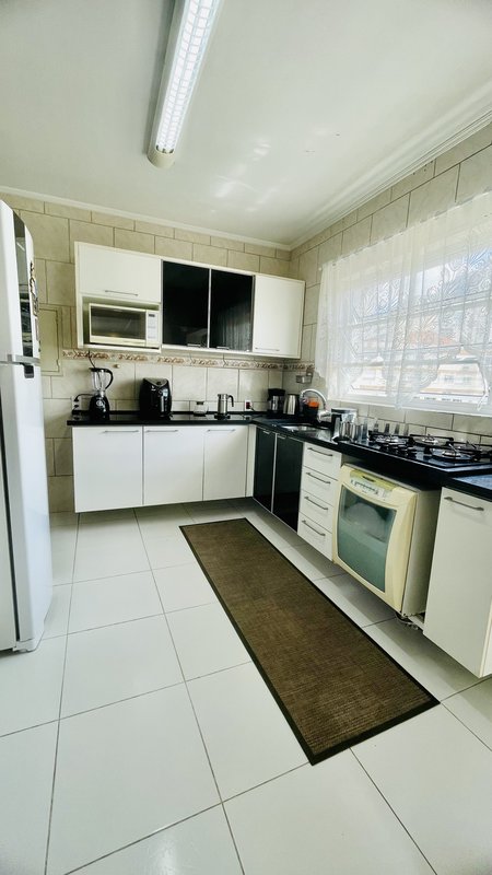 R$ 950.000 - EXCLUSIVIDADE - ESPETACULAR APARTAMENTO - REFORMADO - 108M2 - 3 DORM - VISTA Rua Garibaldi Porto Alegre - 