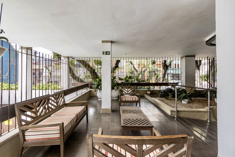 R$ 745.000 - EXCLUSIVIDADE - ESPETACULAR APARTAMENTO - REFORMADO - 108M2 - 3 DORM - VISTA Rua Garibaldi Porto Alegre - 