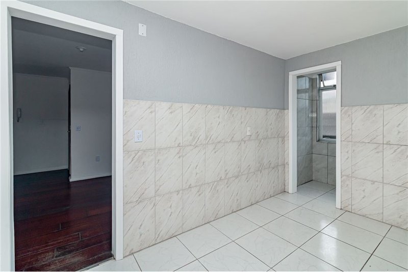 Apartamento com 2 dormitórios á 450m da Av Baltazar De Oliveira Garcia Lopes Teixeira Porto Alegre - 