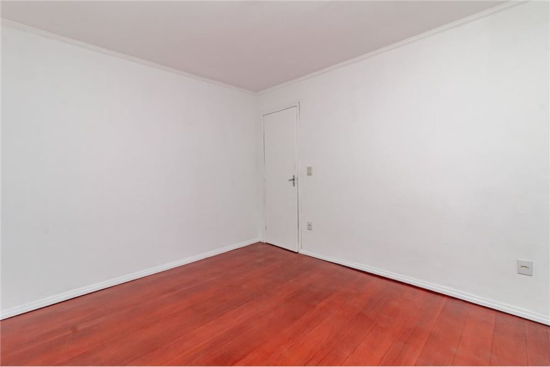 Apartamento com 2 dormitórios á 450m da Av Baltazar De Oliveira Garcia Lopes Teixeira Porto Alegre - 