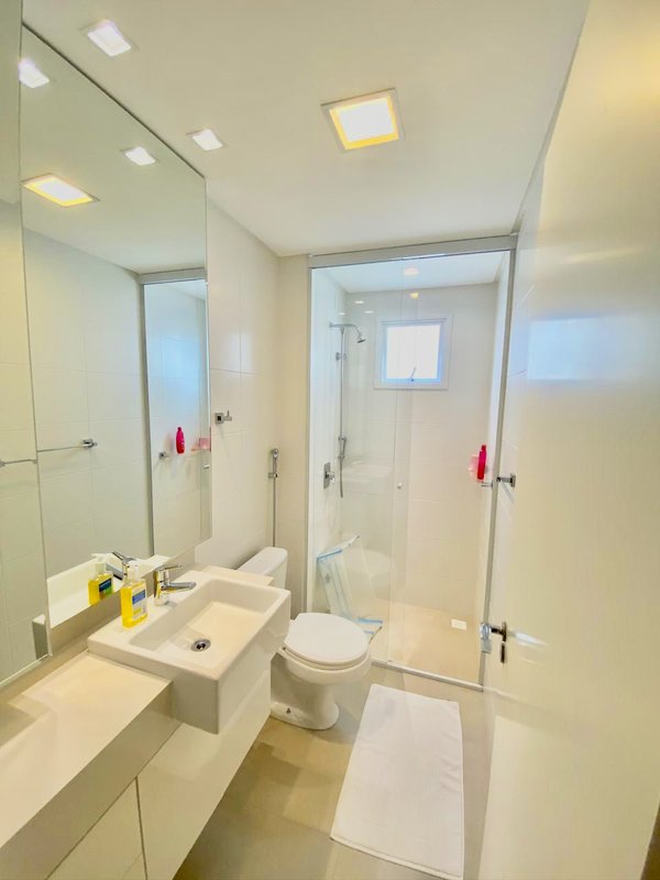 APARTAMENTO MOBILIADO COM 1 SUÍTE MAIS 1 DORMITÓRIO NO CENTRO - Brusque - 