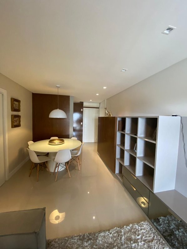 APARTAMENTO MOBILIADO COM 1 SUÍTE MAIS 2 DORMITÓRIOS NO BAIRRO SÃO LUIZ - Brusque - 