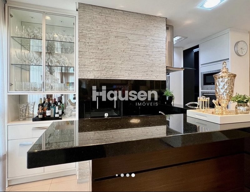 APARTAMENTO MOBILIADO COM 1 SUÍTE MAIS 2 DORMITÓRIOS NO BAIRRO SÃO LUIZ - Brusque - 