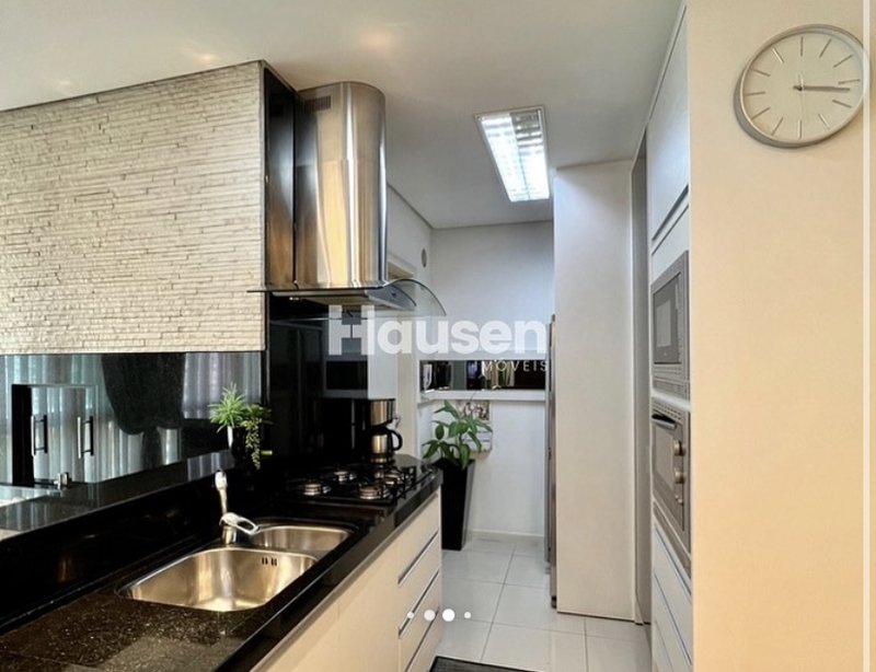 APARTAMENTO MOBILIADO COM 1 SUÍTE MAIS 2 DORMITÓRIOS NO BAIRRO SÃO LUIZ - Brusque - 