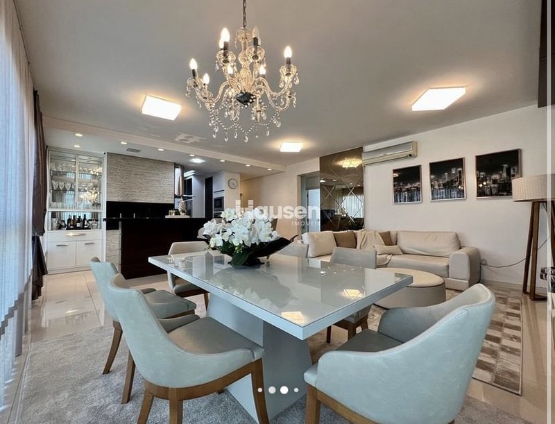 APARTAMENTO MOBILIADO COM 1 SUÍTE MAIS 2 DORMITÓRIOS NO BAIRRO SÃO LUIZ - Brusque - 
