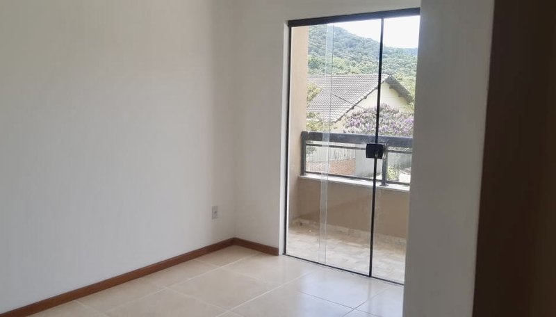 Magnífica casa com 3 dormitórios à venda por 486.000 - Cotia-Guapimirim-RJ Estrada do Pau-brasil Guapimirim - 