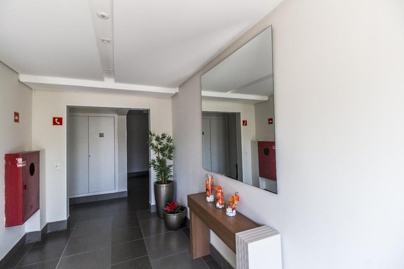 Apartamento com 2 dormitórios com living ampliado, suíte á venda, 71 m² por R$ 690.000 Rua Campos Sales Barueri - 