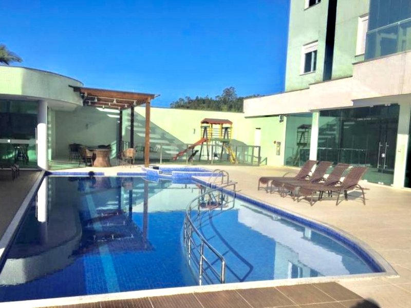 APARTAMENTO COM 1 SUÍTE MAIS 2 DORMITÓRIOS NO CENTRO - Brusque - 