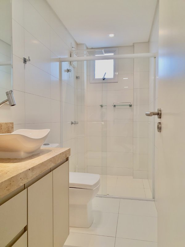 APARTAMENTO COM 1 SUÍTE MAIS 2 DORMITÓRIOS NO CENTRO - Brusque - 