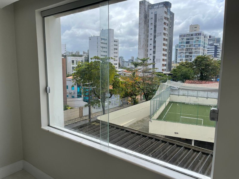 Apartamento 3/4 Pituba Reformado. Fino acabamento Rua Artur Gomes de Carvalho Salvador - 