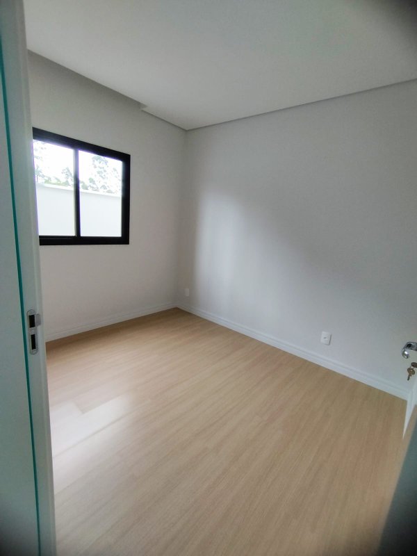 APARTAMENTO COM 2 SUÍTES NO BAIRRO PRIMEIRO DE MAIO - Brusque - 