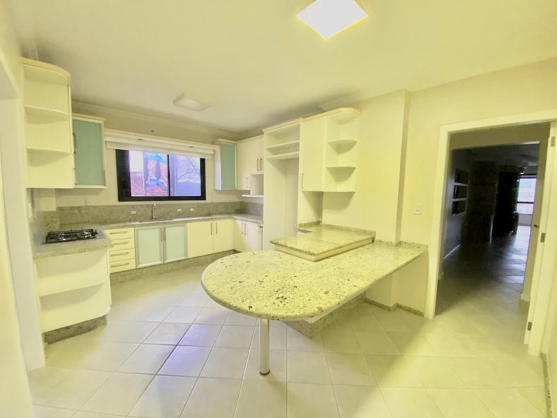 APARTAMENTO COM 1 SUÍTE MAIS 2 DORMITÓRIOS NO CENTRO - Brusque - 