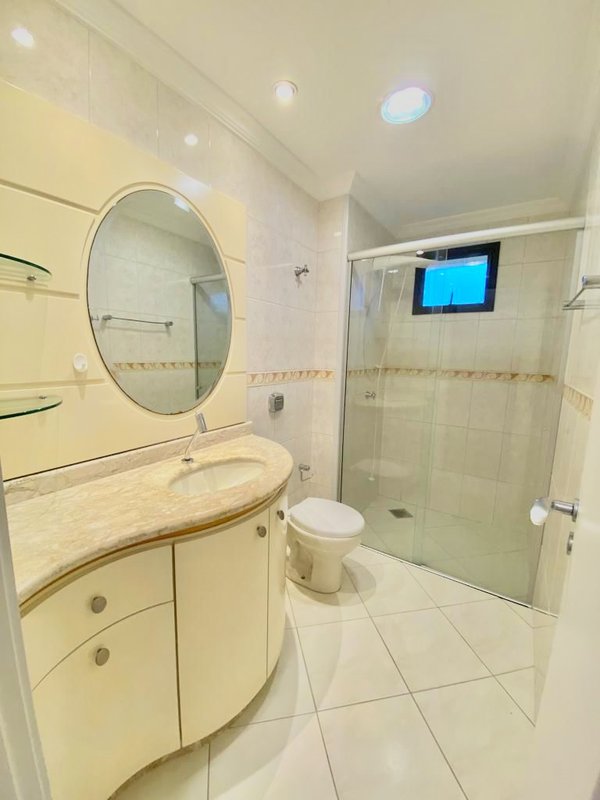 APARTAMENTO COM 1 SUÍTE MAIS 2 DORMITÓRIOS NO CENTRO - Brusque - 