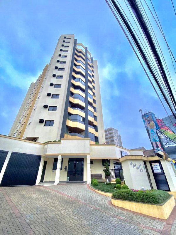 APARTAMENTO COM 1 SUÍTE MAIS 2 DORMITÓRIOS NO CENTRO - Brusque - 
