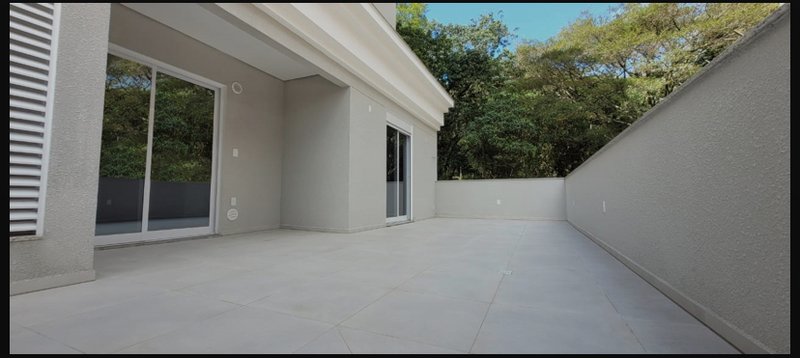 APARTAMENTO COM 1 SUÍTE MAIS 2 DORMITÓRIOS, E 2 VAGAS DE GARAGEM NO BAIRRO SOUZA CRUZ - Brusque - 