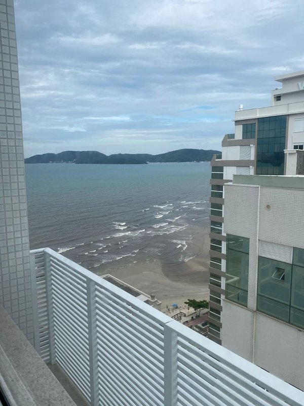 Maravilhoso apartamento com vista Mar em Itapema 319 Itapema - 