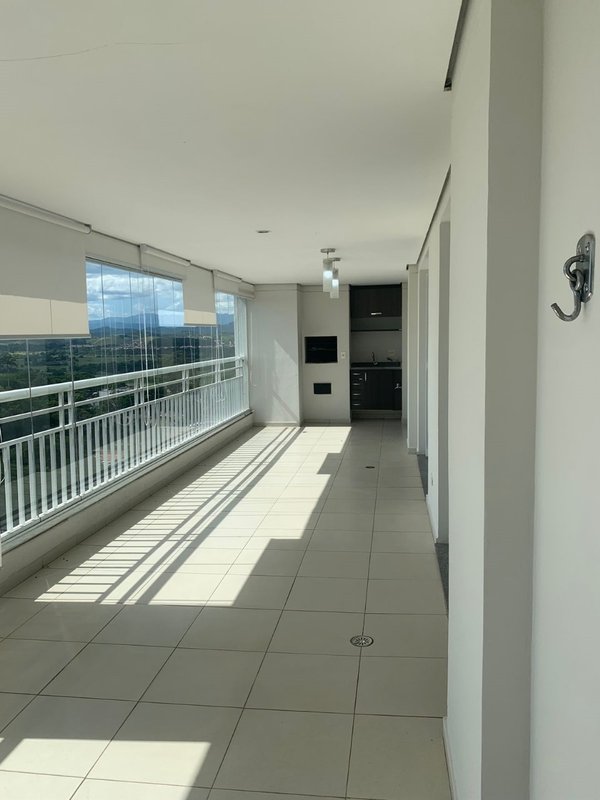 AP-2410 - Apartamento de alto padrão em local nobre Avenida São João São José dos Campos - 