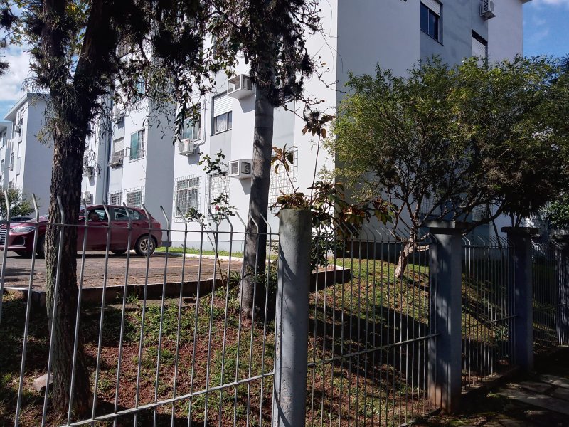 Lindo apartamento, térreo, mobiliado em um condomínio bem cuidado e arborizado, confira rua Dr João Dutra Gravataí - 