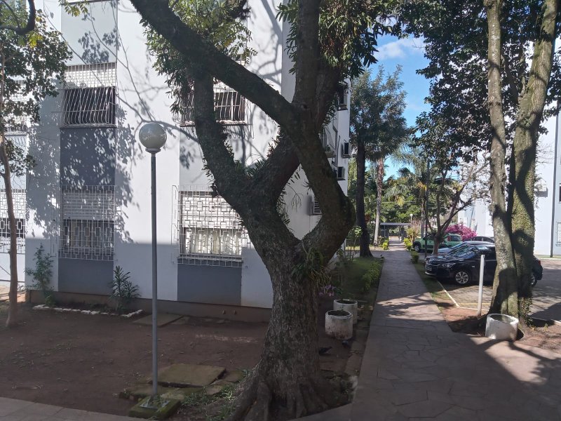 Lindo apartamento, térreo, mobiliado em um condomínio bem cuidado e arborizado, confira rua Dr João Dutra Gravataí - 