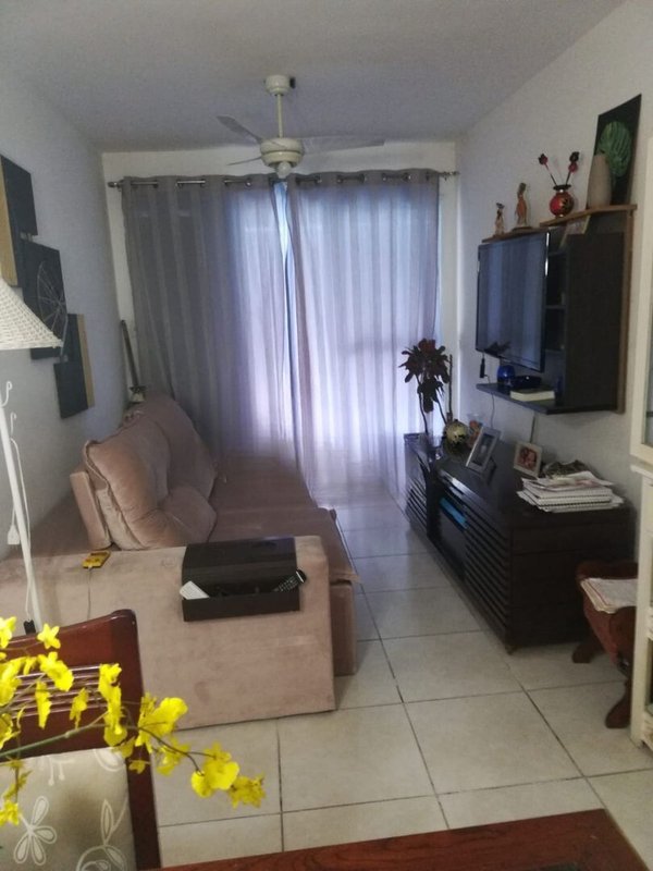 Apartamento de 2 quartos no Valqueire Rua Quiririm Rio de Janeiro - 