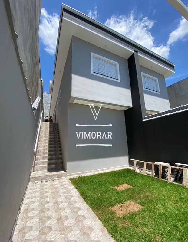 Casa 3 dormitórios sendo 1 suíte + 2 vagas de garagem - Itaquaquecetuba - 
