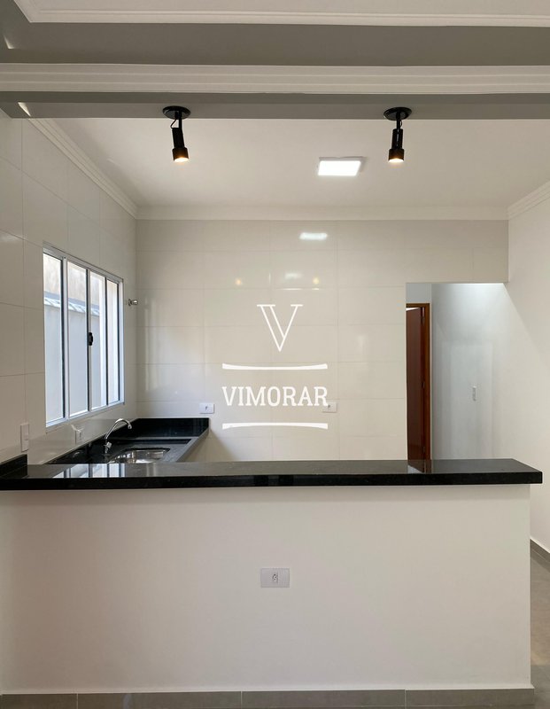 Casa 3 dormitórios sendo 1 suíte + 2 vagas de garagem - Itaquaquecetuba - 