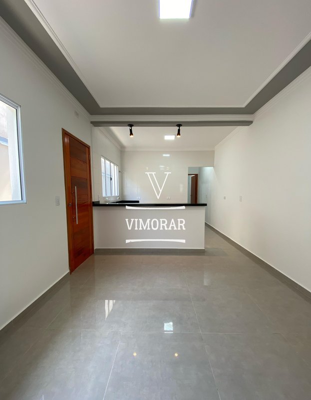 Casa 3 dormitórios sendo 1 suíte + 2 vagas de garagem - Itaquaquecetuba - 