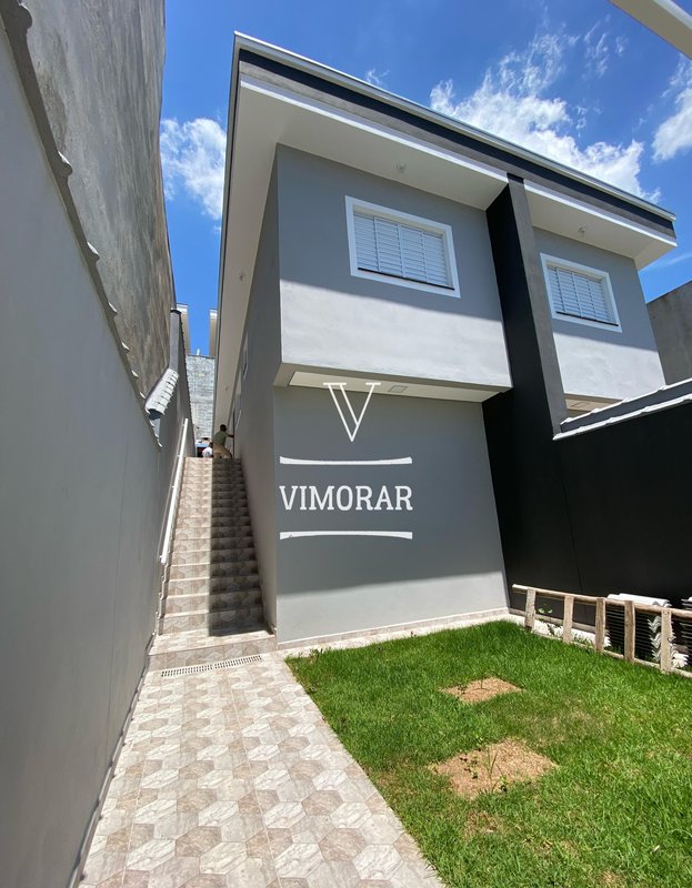 Casa 3 dormitórios sendo 1 suíte + 2 vagas de garagem - Itaquaquecetuba - 