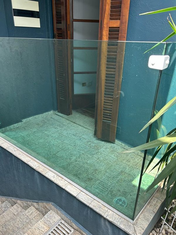 Casa com 3 dormitórios excelente localização próximo à Cerro Corá Rua Camburiú São Paulo - 