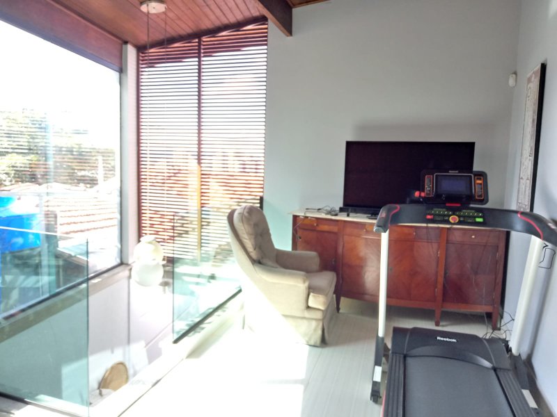 Casa com 3 dormitórios excelente localização próximo à Cerro Corá Rua Camburiú São Paulo - 