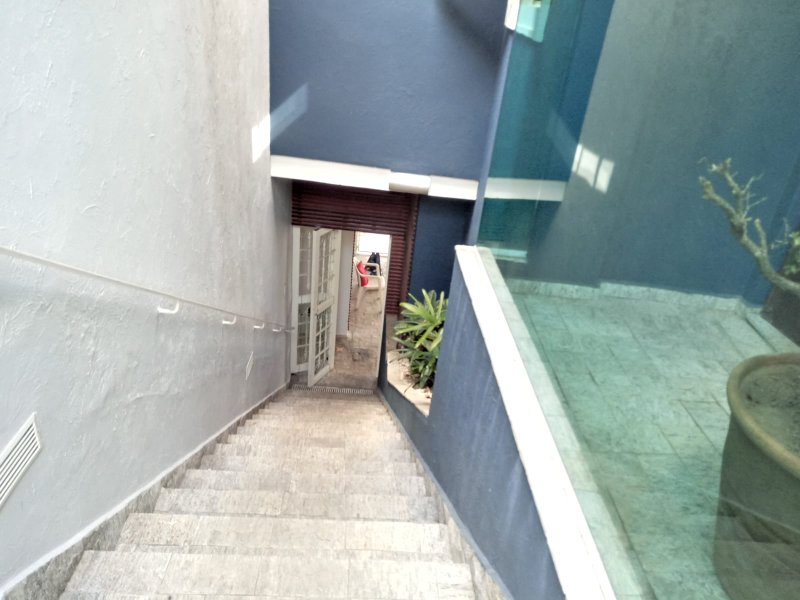 Casa com 3 dormitórios excelente localização próximo à Cerro Corá Rua Camburiú São Paulo - 