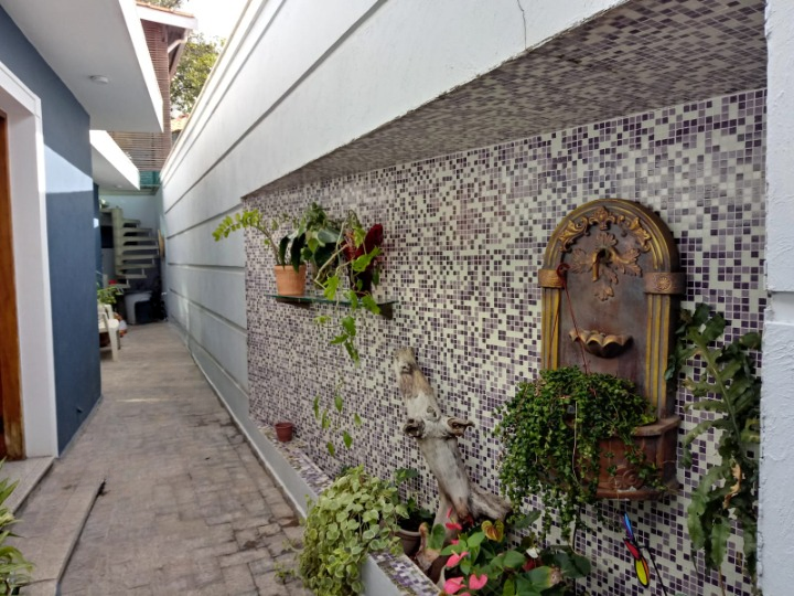 Casa com 3 dormitórios excelente localização próximo à Cerro Corá Rua Camburiú São Paulo - 