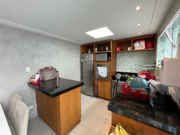 Casa com 3 dormitórios excelente localização próximo à Cerro Corá Rua Camburiú São Paulo - 