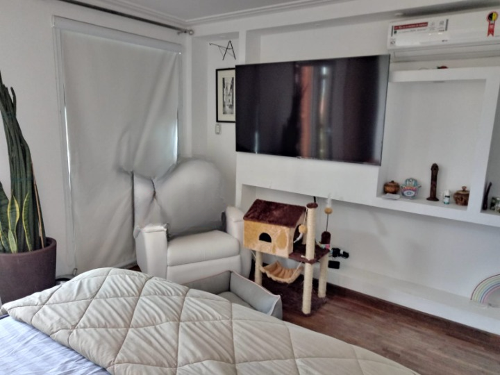 Casa com 3 dormitórios excelente localização próximo à Cerro Corá Rua Camburiú São Paulo - 
