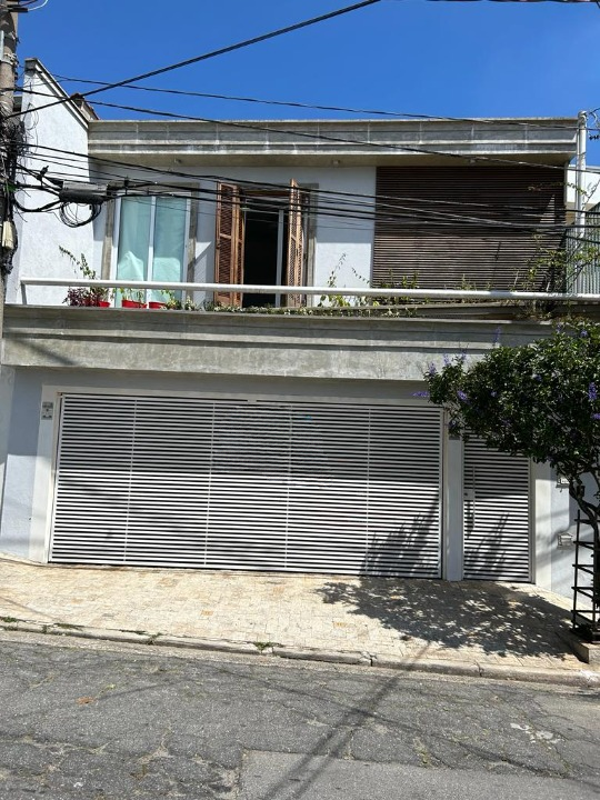 Casa com 3 dormitórios excelente localização próximo à Cerro Corá Rua Camburiú São Paulo - 