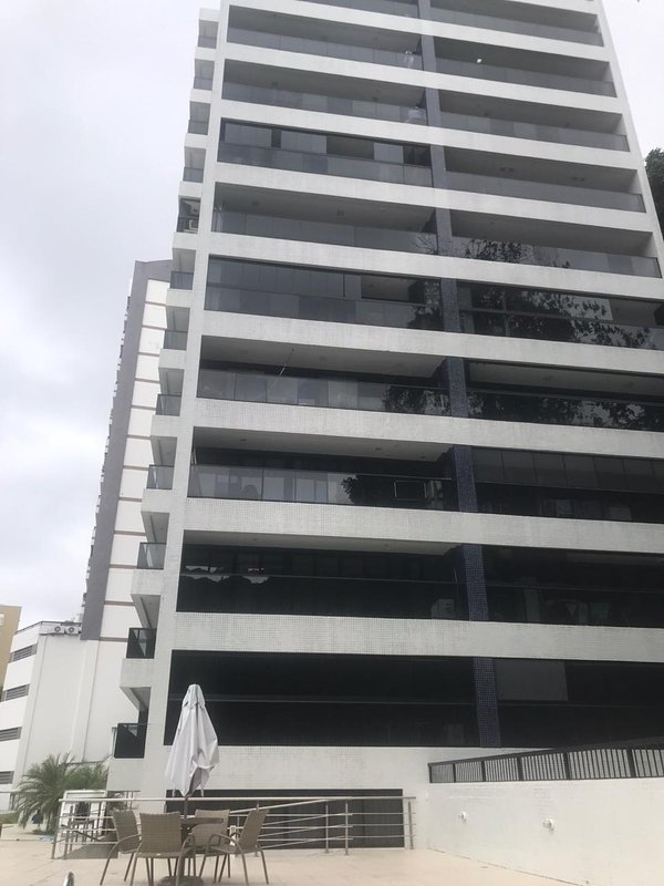 APARTAMENTO QUARTO E SALA VARANDA ELEVADOR PISCINA ACADEMIA GARAGEM LOCAÇÃO NA BARRA!!! Rua Cesar Zama Salvador - 