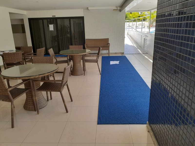 APARTAMENTO QUARTO E SALA VARANDA ELEVADOR PISCINA ACADEMIA GARAGEM LOCAÇÃO NA BARRA!!! Rua Cesar Zama Salvador - 