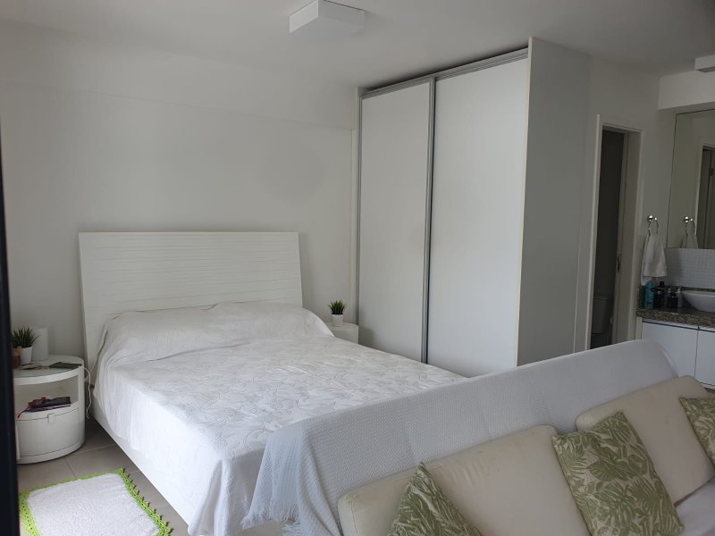 APARTAMENTO QUARTO E SALA VARANDA ELEVADOR PISCINA ACADEMIA GARAGEM LOCAÇÃO NA BARRA!!! Rua Cesar Zama Salvador - 