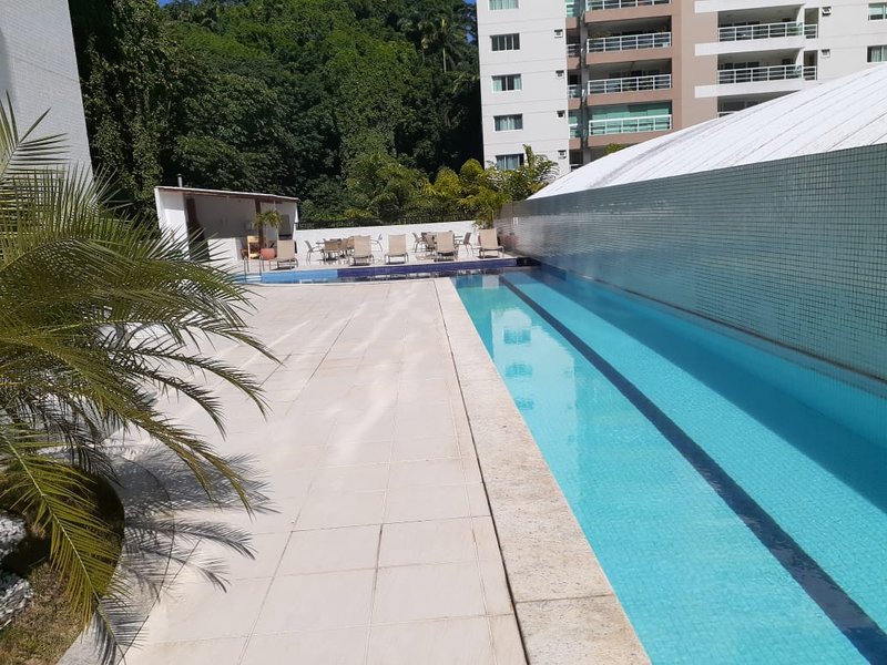 APARTAMENTO QUARTO E SALA VARANDA ELEVADOR PISCINA ACADEMIA GARAGEM LOCAÇÃO NA BARRA!!! Rua Cesar Zama Salvador - 