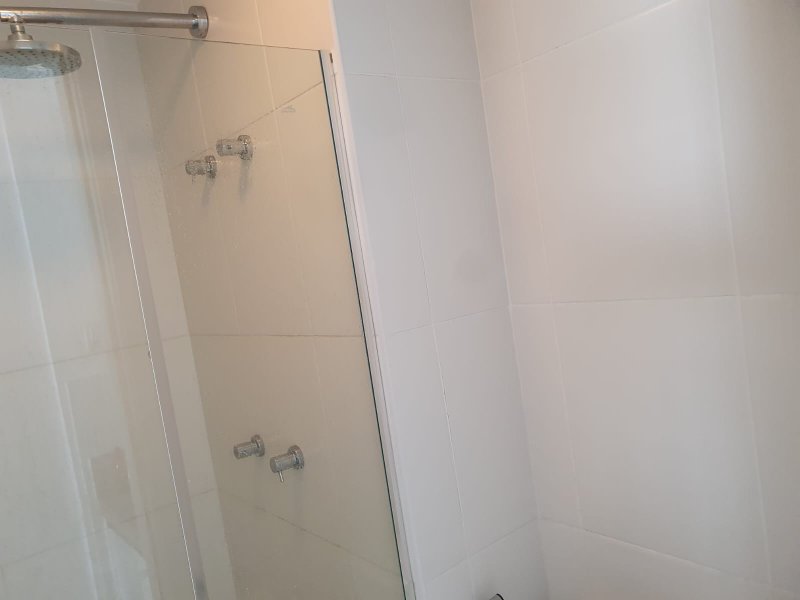 APARTAMENTO QUARTO E SALA VARANDA ELEVADOR PISCINA ACADEMIA GARAGEM LOCAÇÃO NA BARRA!!! Rua Cesar Zama Salvador - 
