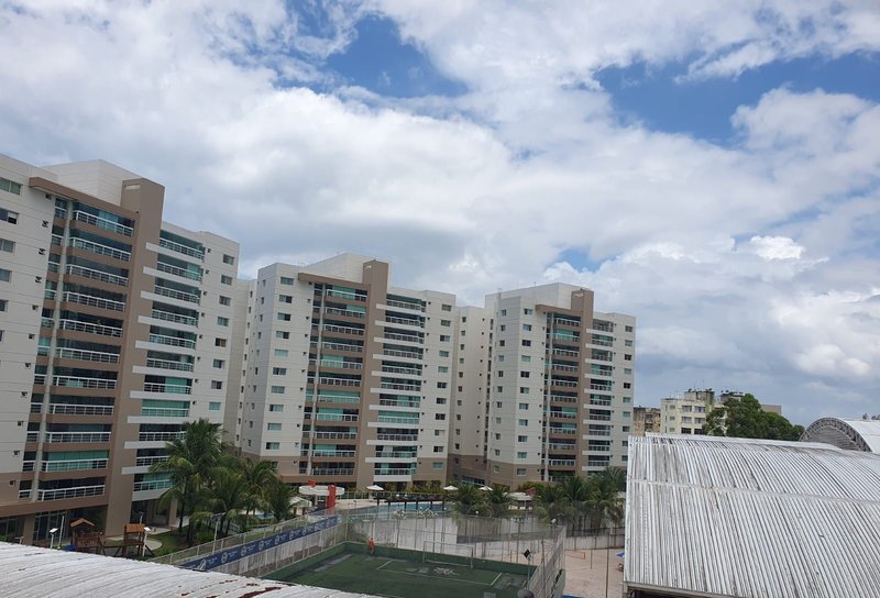 APARTAMENTO QUARTO E SALA VARANDA ELEVADOR PISCINA ACADEMIA GARAGEM LOCAÇÃO NA BARRA!!! Rua Cesar Zama Salvador - 