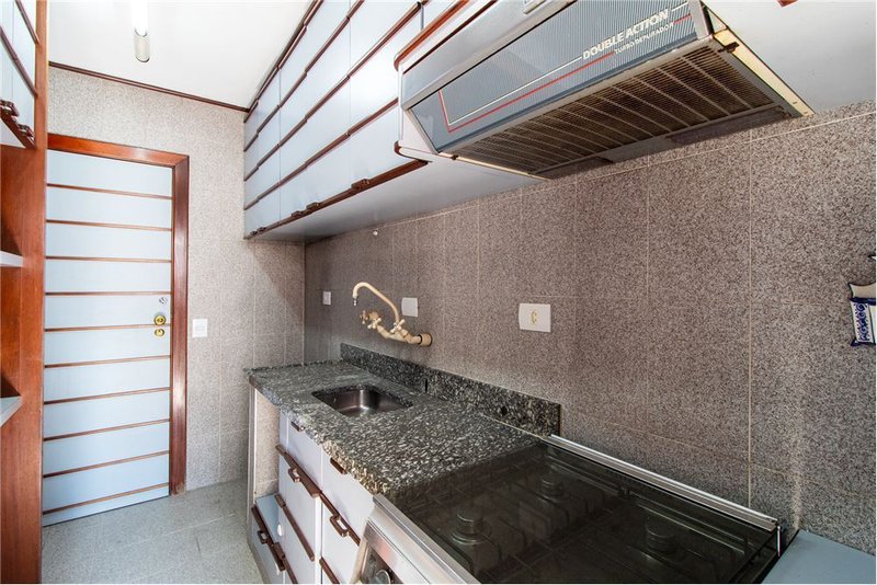 Apartamento em Moema com 2 dormitórios 70m² Inhambú São Paulo - 