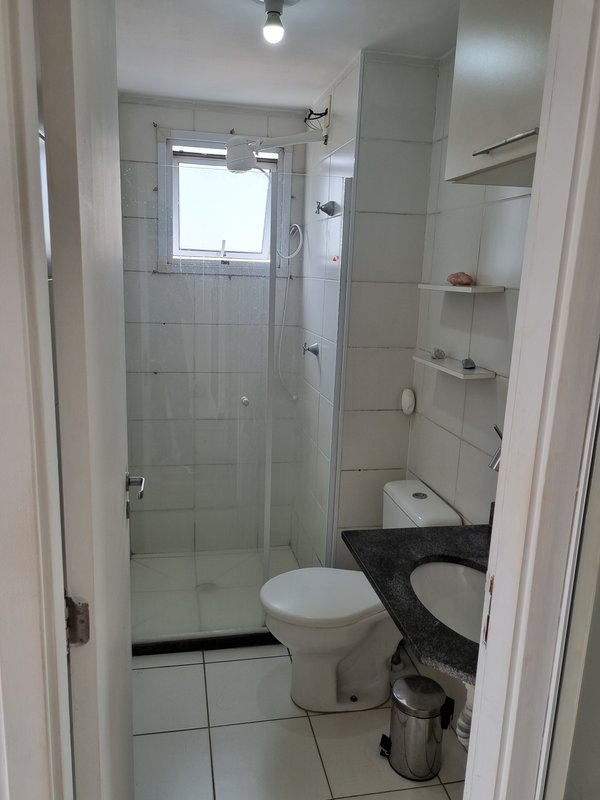ALUGA-SE APT, 32M&sup2; - JANELA ANTI RU&Iacute;DO &ndash; R$1.750,00 Rua Torres da Barra São Paulo - 
