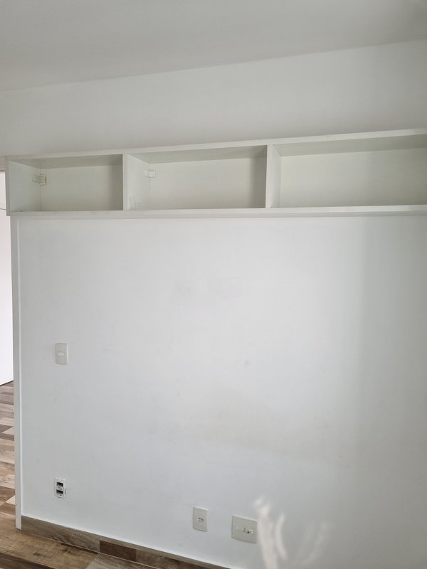 ALUGA-SE APT, 32M&sup2; - JANELA ANTI RU&Iacute;DO &ndash; R$1.750,00 Rua Torres da Barra São Paulo - 