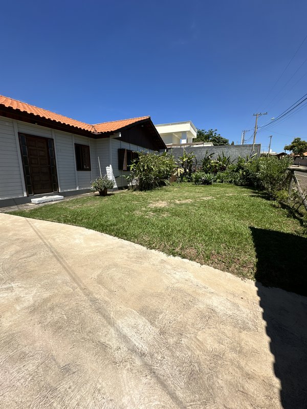 Casa em Condomínio Fechado à Margem da Rodovia Castelo Branco, Ecopark em Tatuí - Tatuí - 