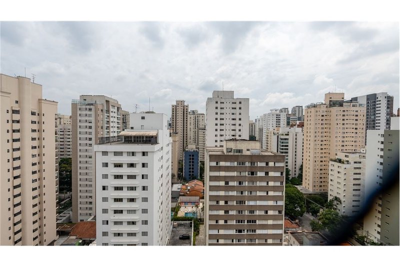 Apartamento em Moema com 3 dormitórios 89m² Av: Rouxinol São Paulo - 