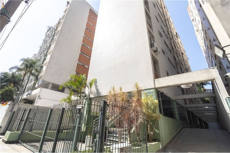 Apartamento em Pinheiros com 2 dormitórios 80m² Oscar Freire São Paulo - 
