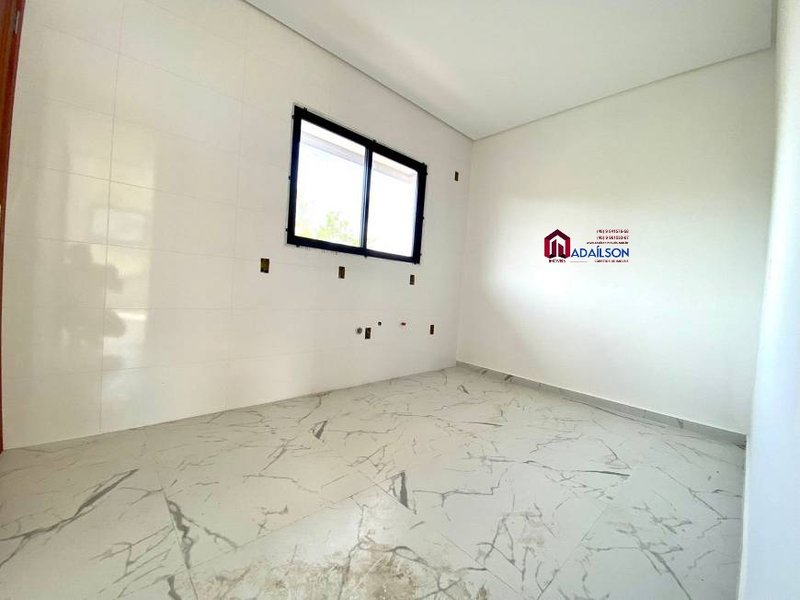 Sobrado em São Jose SC com 3 Quartos e 3 banheiros à Venda, 91 m² por R$ 390.000 CEF Rua José Elias Laurindo São José - 
