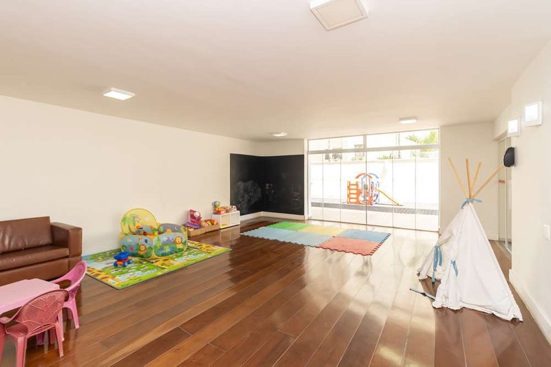 Apartamento no Itaim Bibi com 3 dormitórios 209m² Tabapuã São Paulo - 